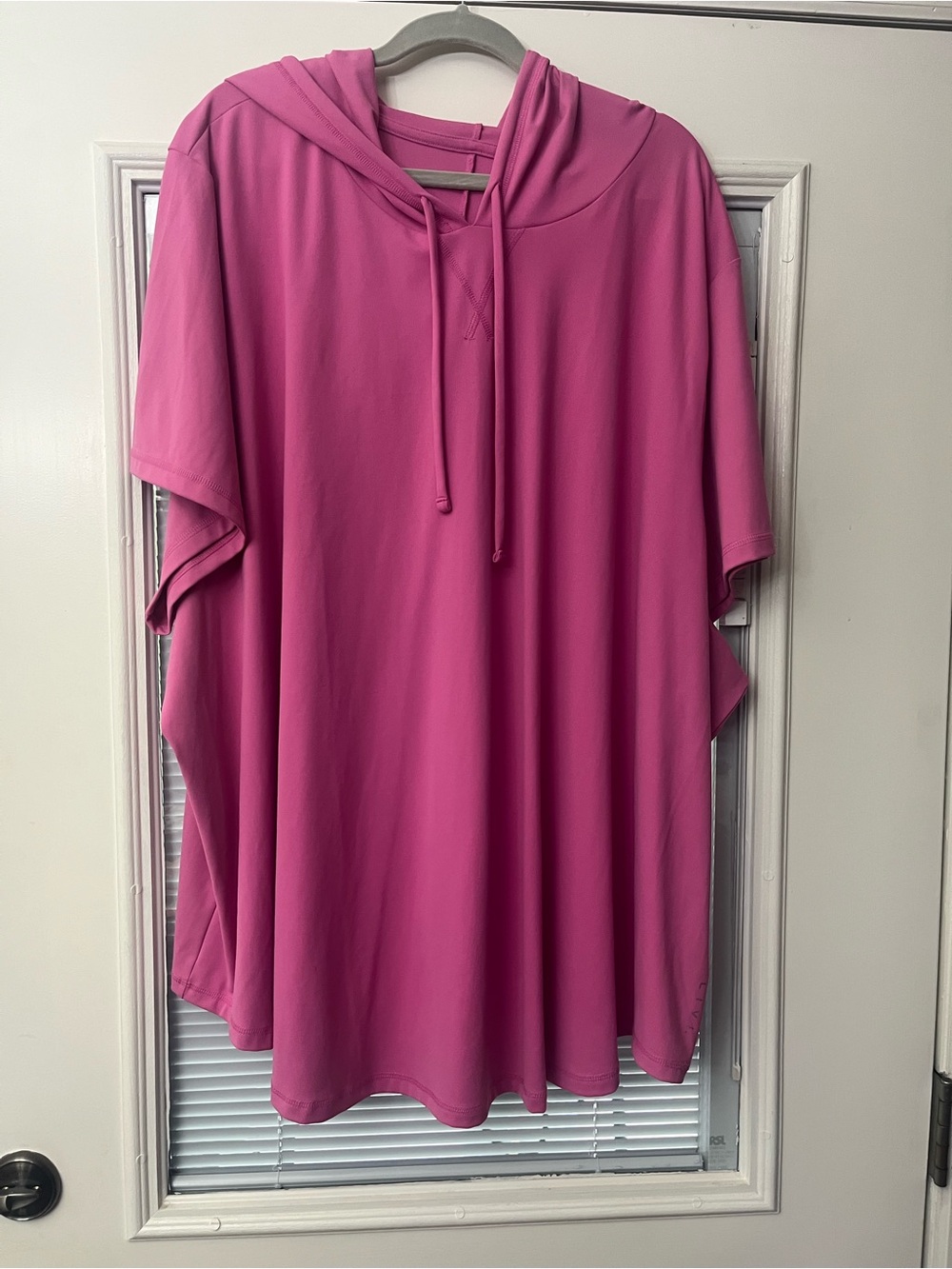 Livi Women’s Pink Hooded Activewear Top